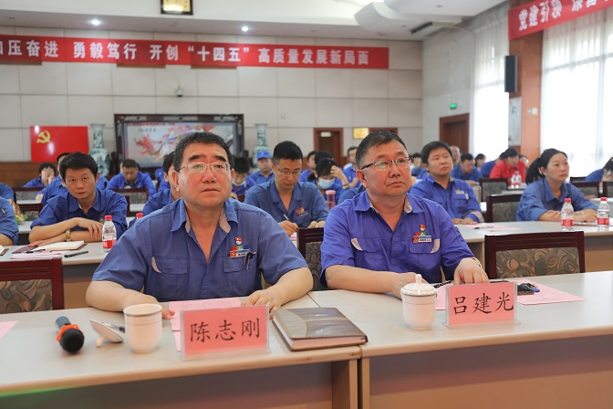 精彩震撼！聽一場穿越百年黨史的演講